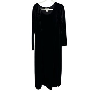 Stonebridge Elegant Black Velvet maxi evening gown size 18 plus romantic